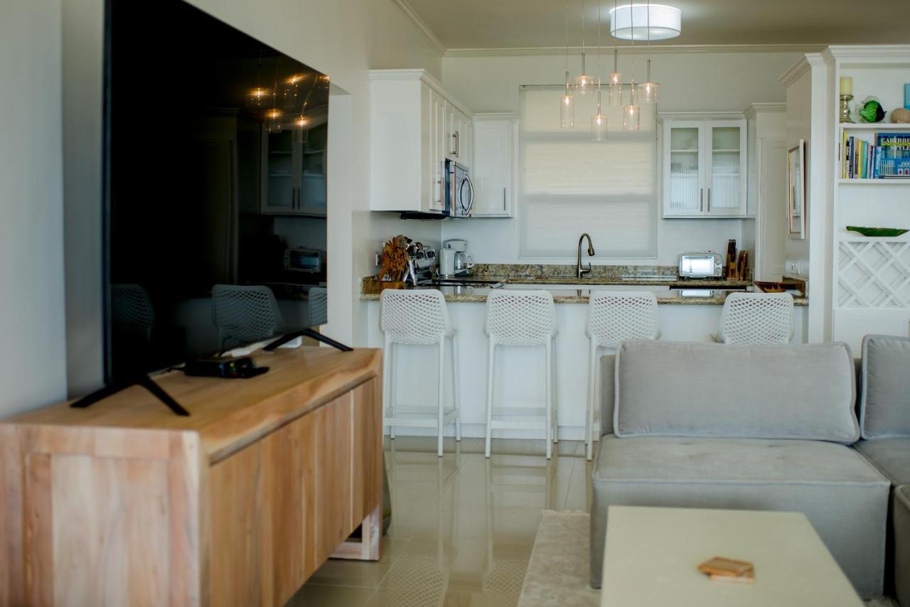 Whispering Seas Oceanfront Suite Ocho Rios Ngoại thất bức ảnh
